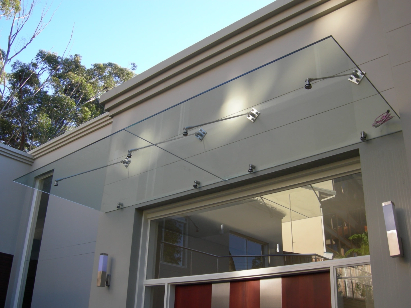 Стеклянные козырьки